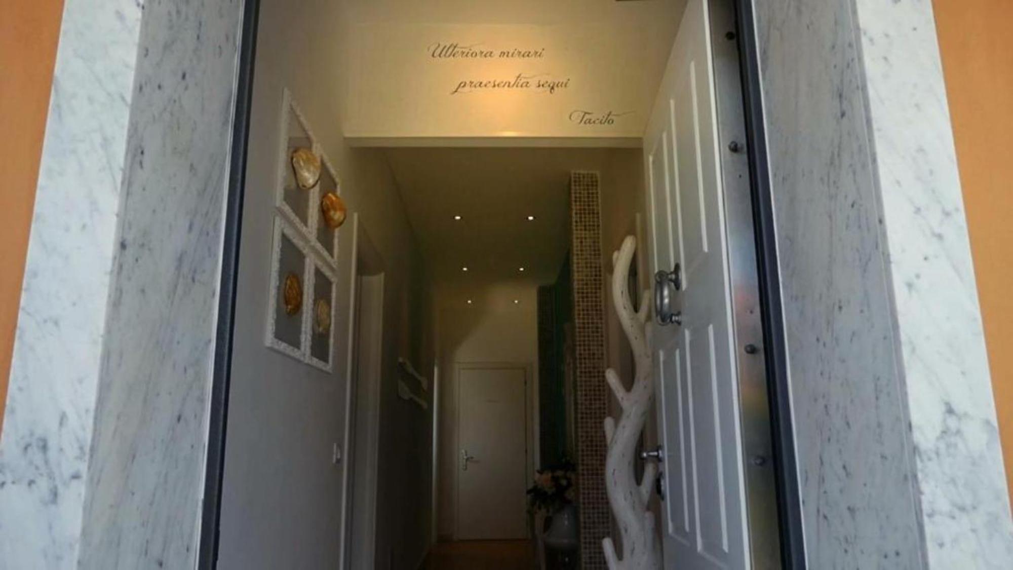 Bed And Breakfast Bagno Venezia Marina Di Carrara Exterior photo