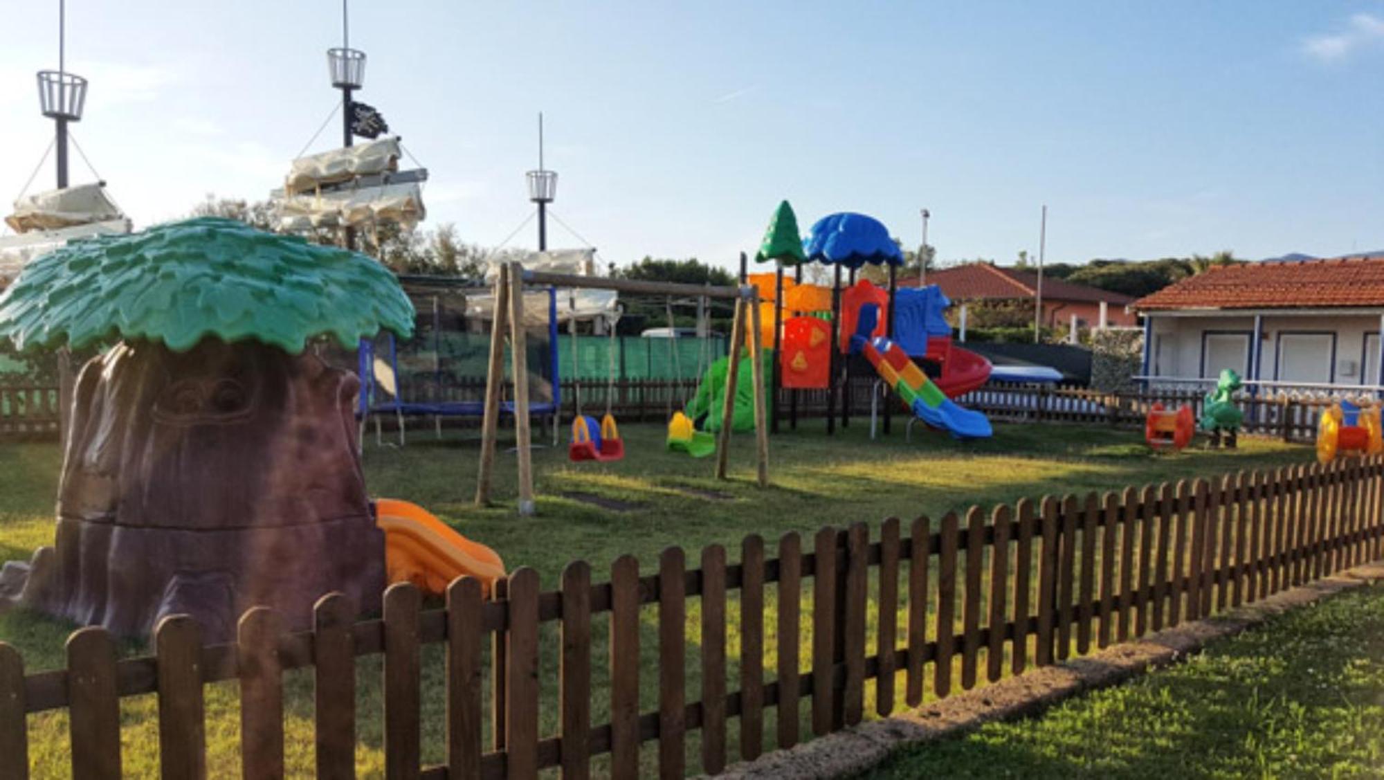 Bed And Breakfast Bagno Venezia Marina Di Carrara Exterior photo