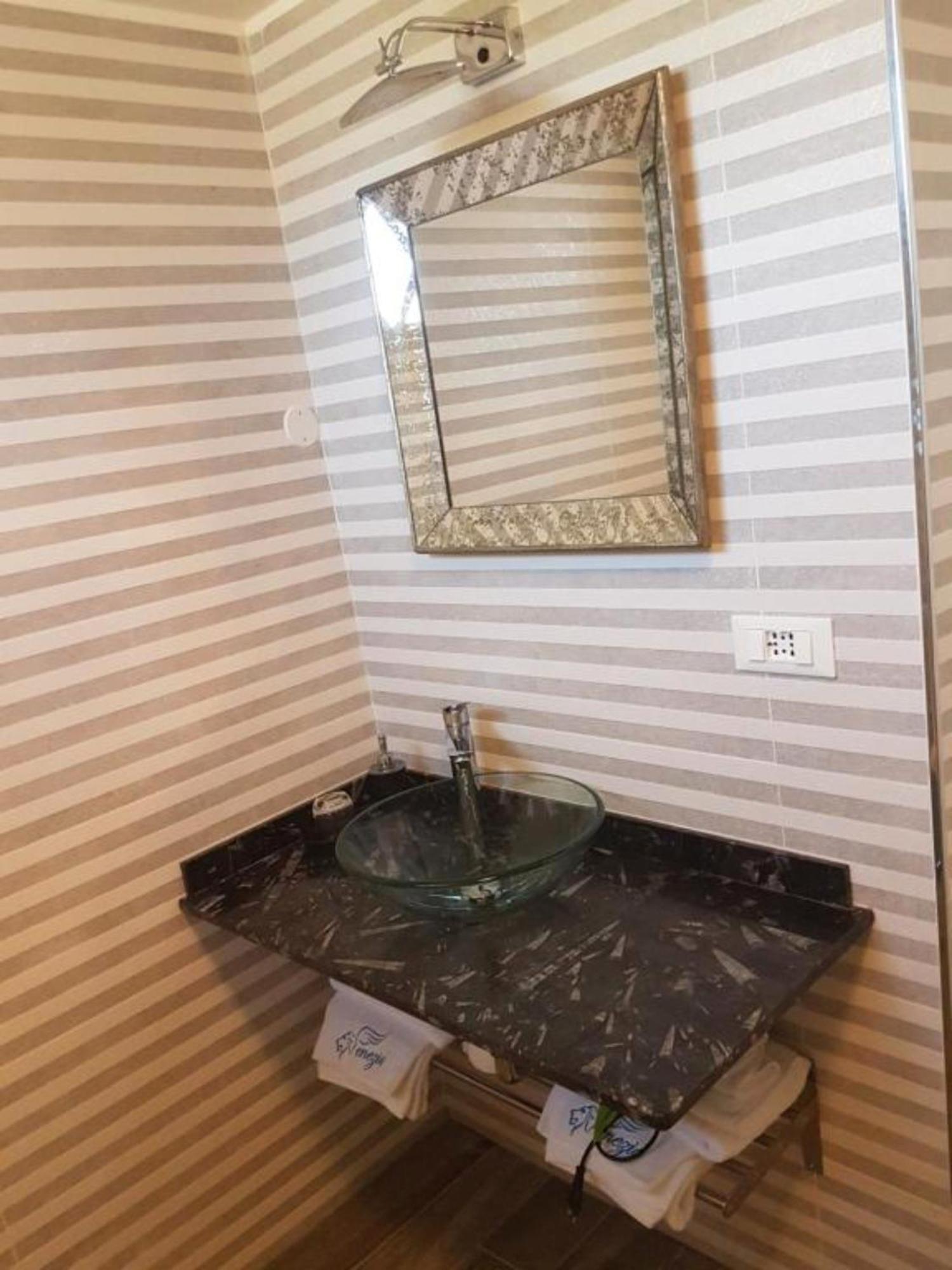 Bed And Breakfast Bagno Venezia Marina Di Carrara Exterior photo